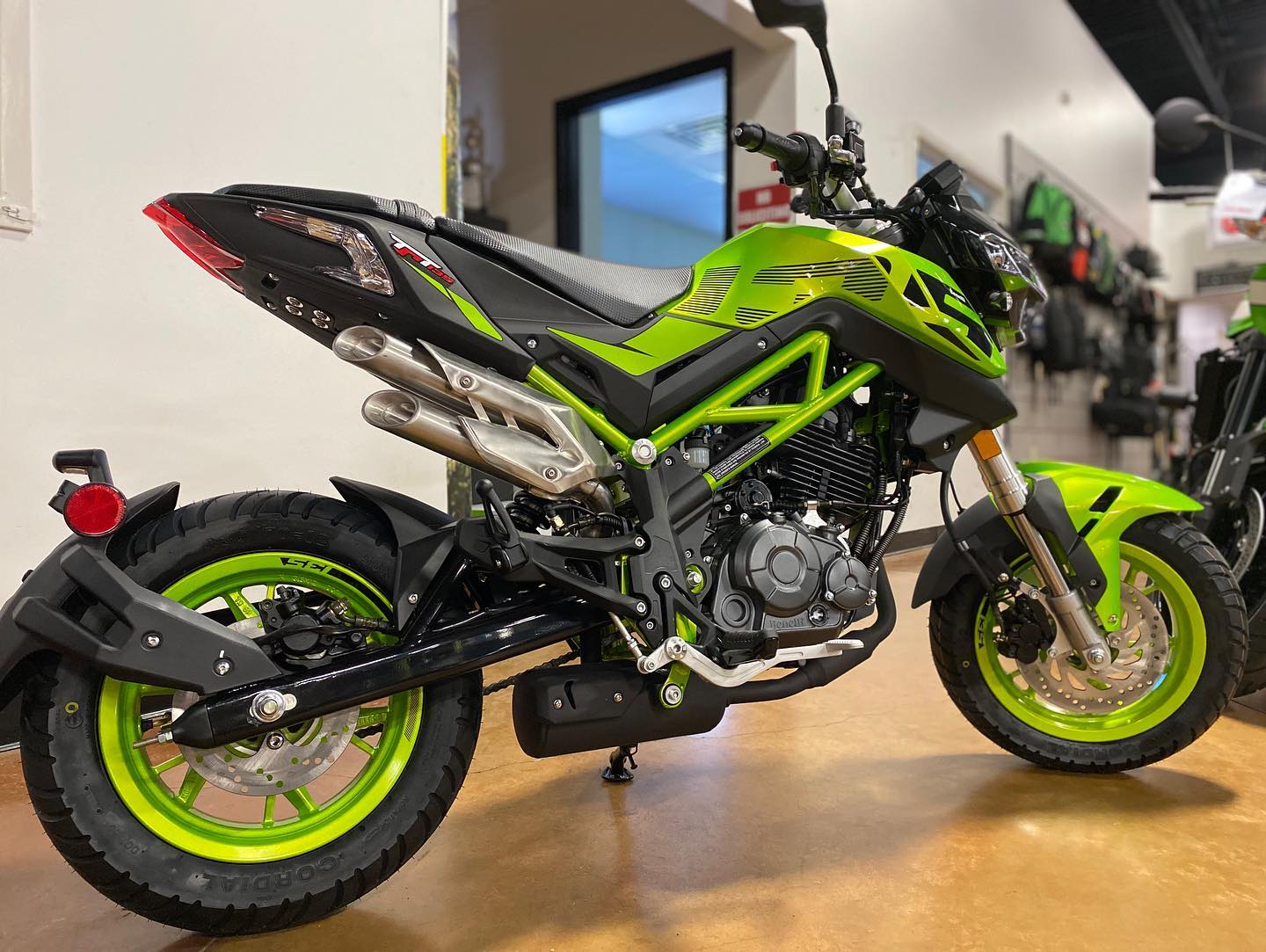 2021 benelli tnt 135 review